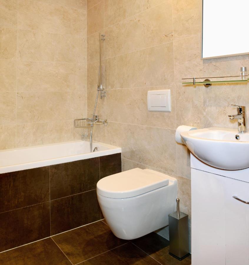 Restaurace A Penzion Pod Hradem Hotel Zlín Екстериор снимка