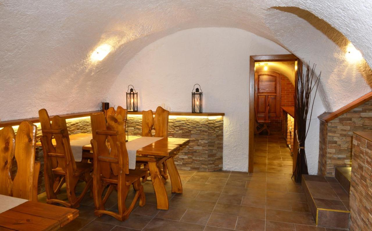 Restaurace A Penzion Pod Hradem Hotel Zlín Екстериор снимка